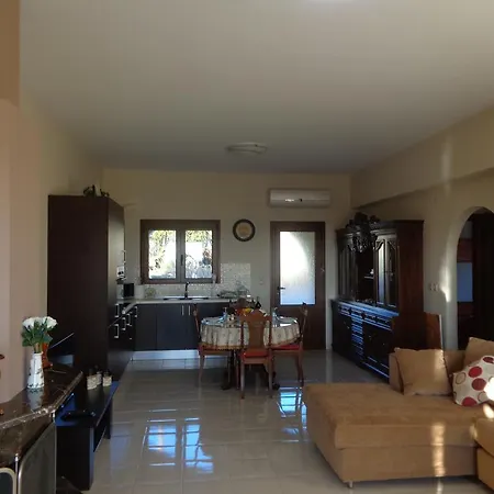 Kiki Otel Lakhania