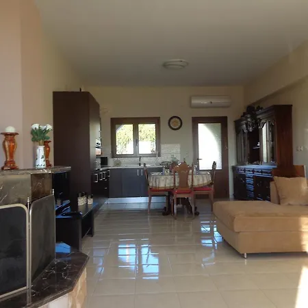 Kiki 3*
