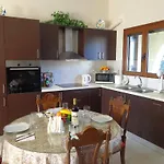 Kiki Hotel 3*